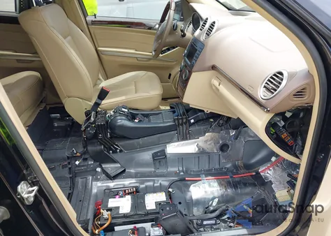 2011 Mercedes-Benz Gl 450 4Matic z USA, uszkodzony, nr VIN 4JGBF7BE9BA686752